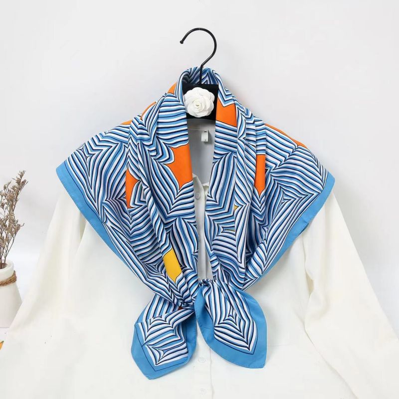 ผ้าพันคอสี่เหลี่ยมขนาด 90 ซม.  - Scarf Silk Neck บทวิจารณ์และราคา