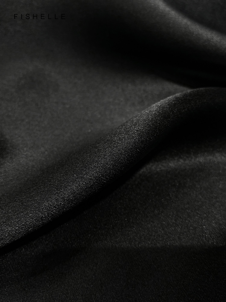 สีทึบสีดำบริสุทธิ์ Syal Sutra  - Scarf Silk Neck บทวิจารณ์และราคา